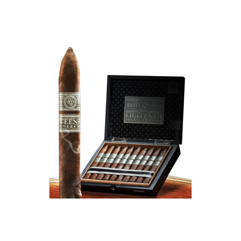 Rocky Patel 15th Anniversary Robusto (Box of 20)